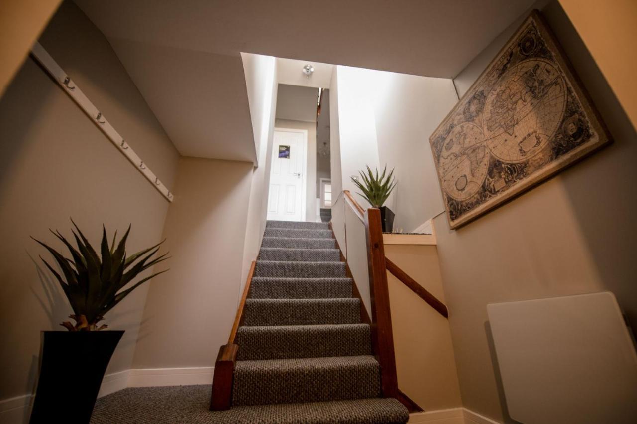 The Townhouse Villa Fort William Exterior photo